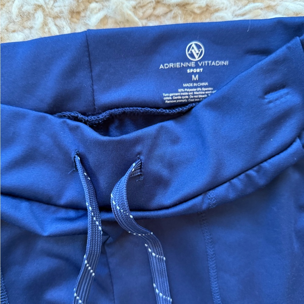 Adrienne Vittadini brand blue joggers Women’s size medium - Picture 3 of 3